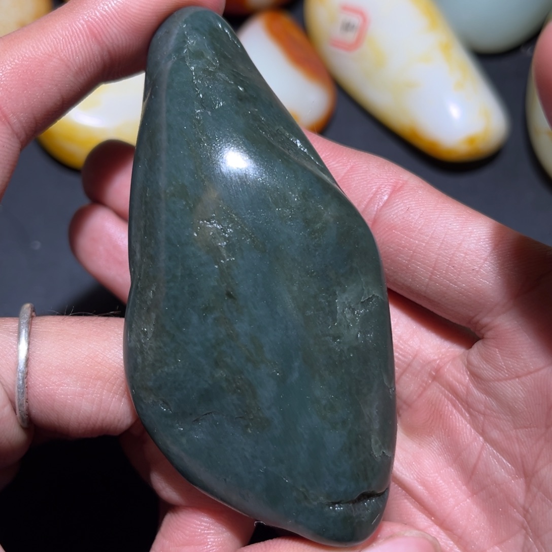 和田玉未镶嵌珠宝奇石