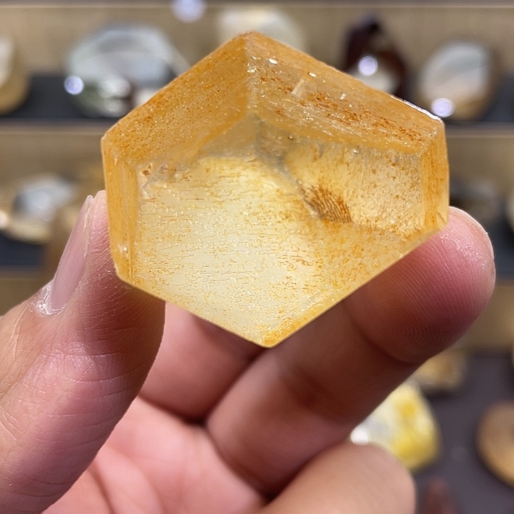 未镶嵌水晶大型摆件（非配饰）