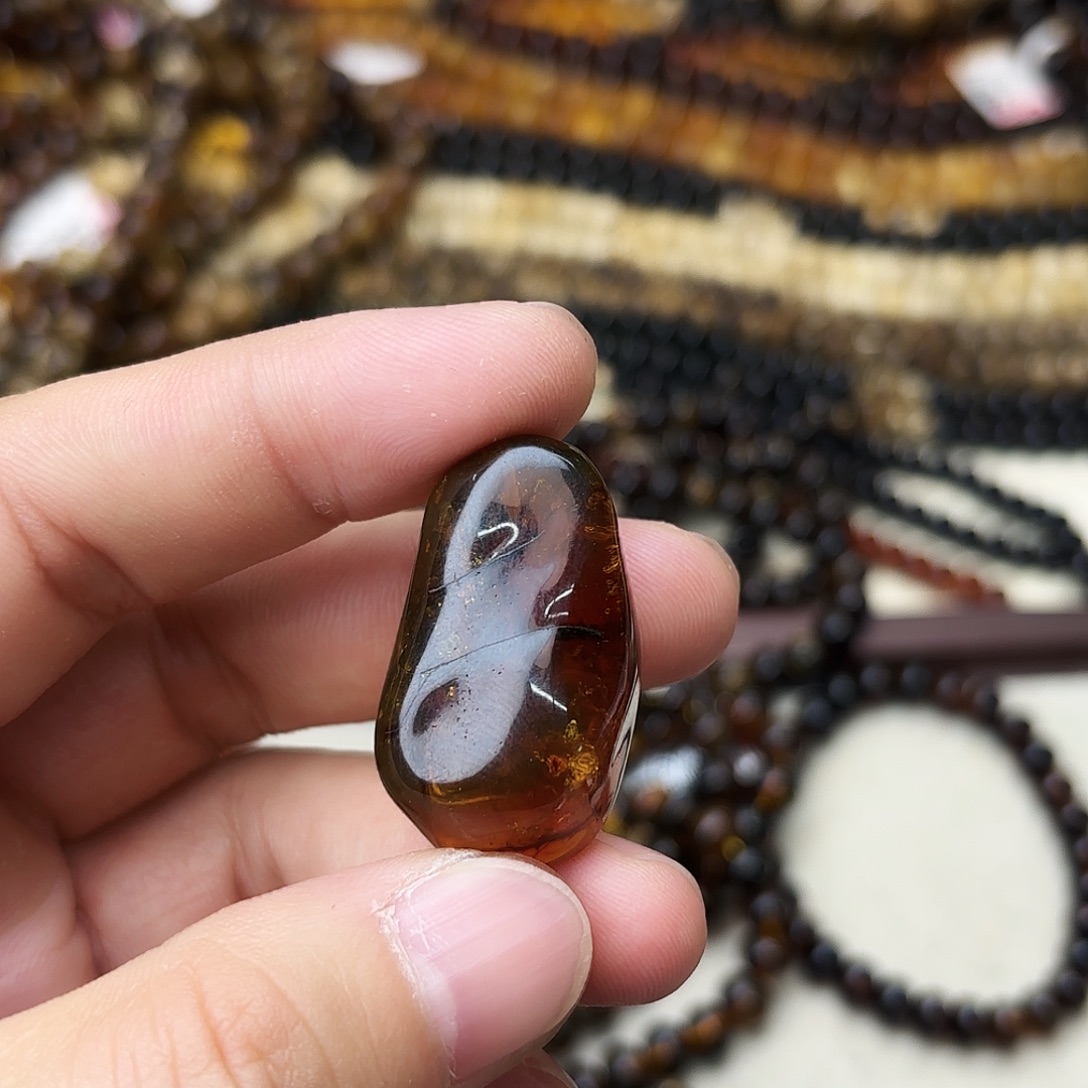 青***蓝琥珀未镶嵌裸石大