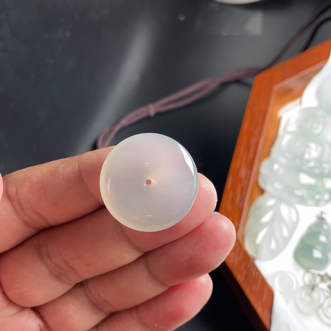 翡翠未镶嵌颈饰58885555585