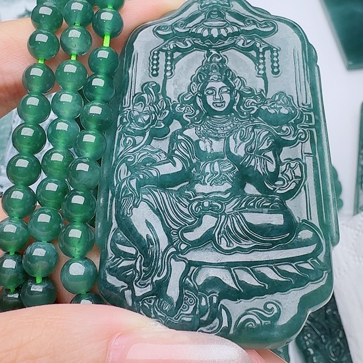 翡翠未镶嵌颈饰111