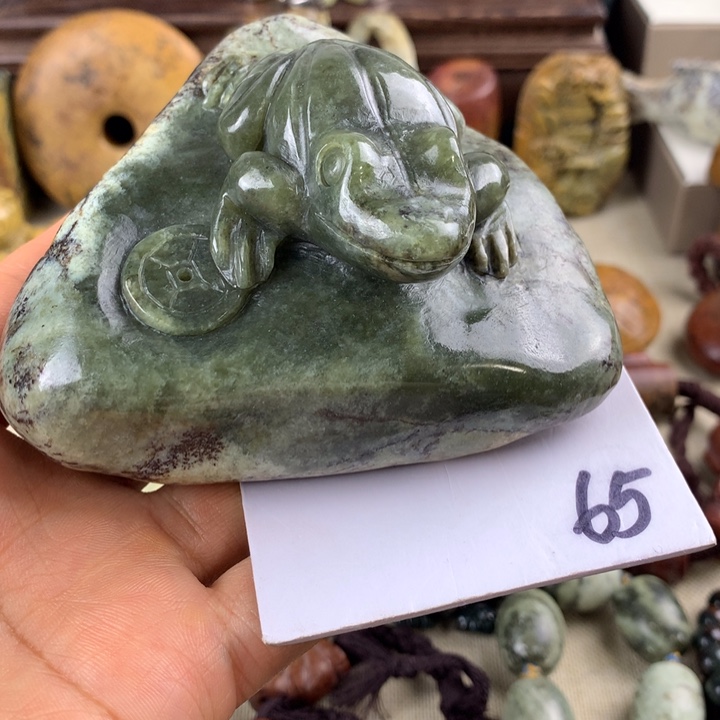 岫岩河磨玉（透闪石质玉）未镶嵌珠宝奇石