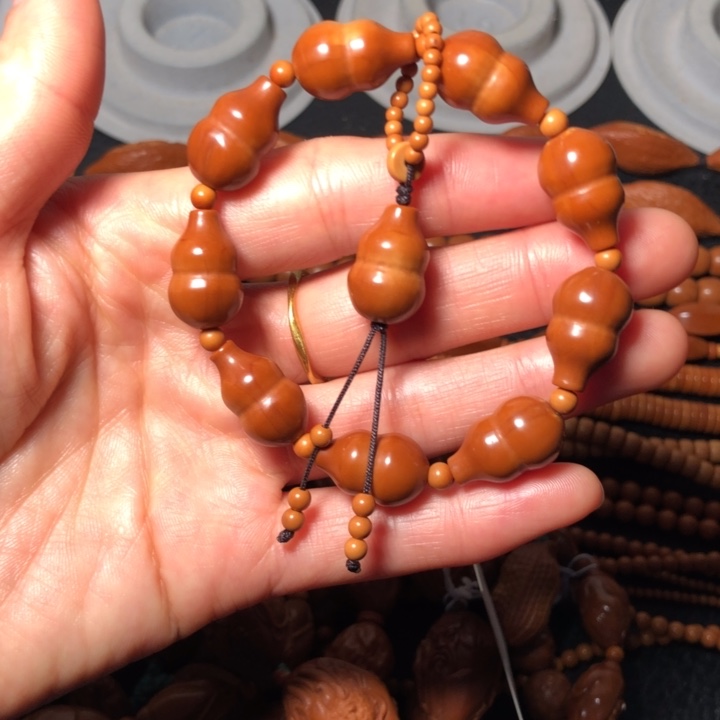 德***广橄榄核手串/手链小美葫芦跑环款