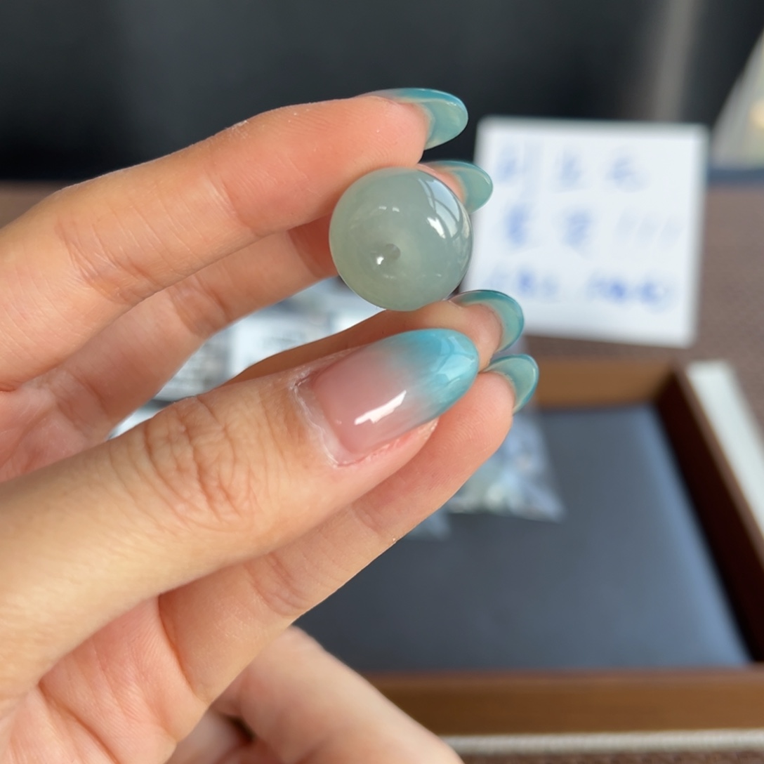 翡翠未镶嵌颈饰186号买断