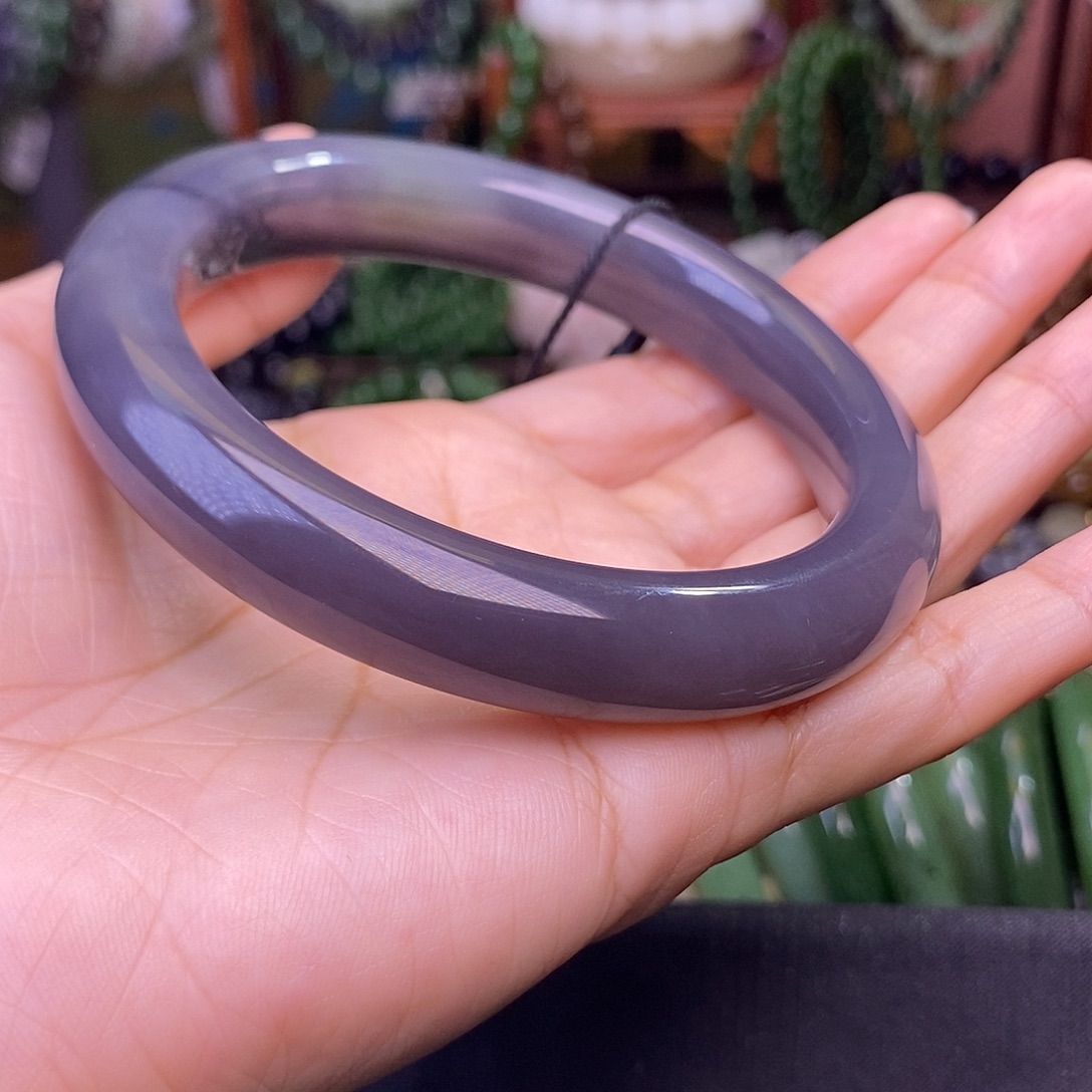 依***然和田玉未镶嵌颈饰60.6 浓烟紫葡萄紫脂膏级手镯天花板