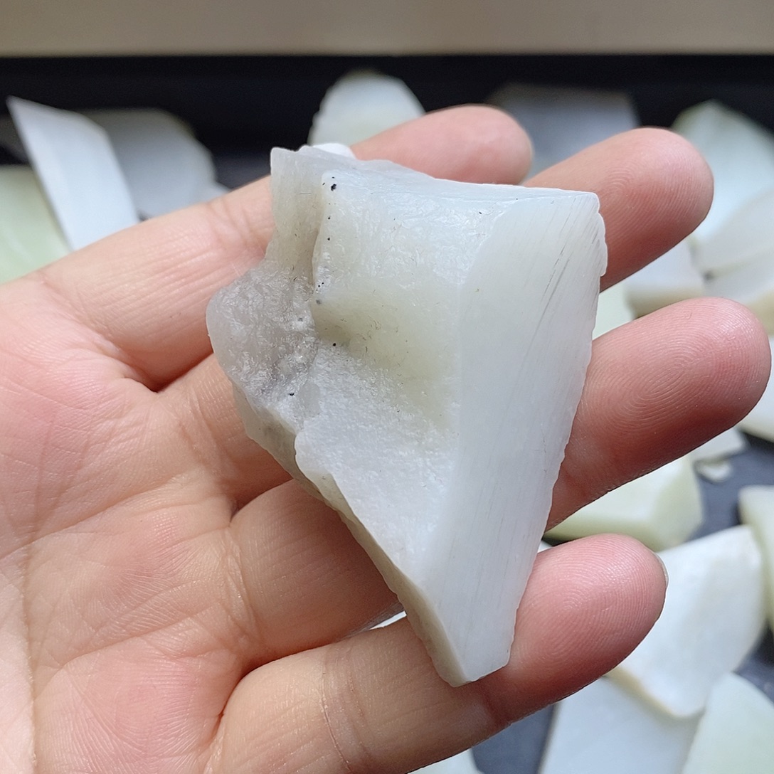 和田玉未镶嵌珠宝奇石