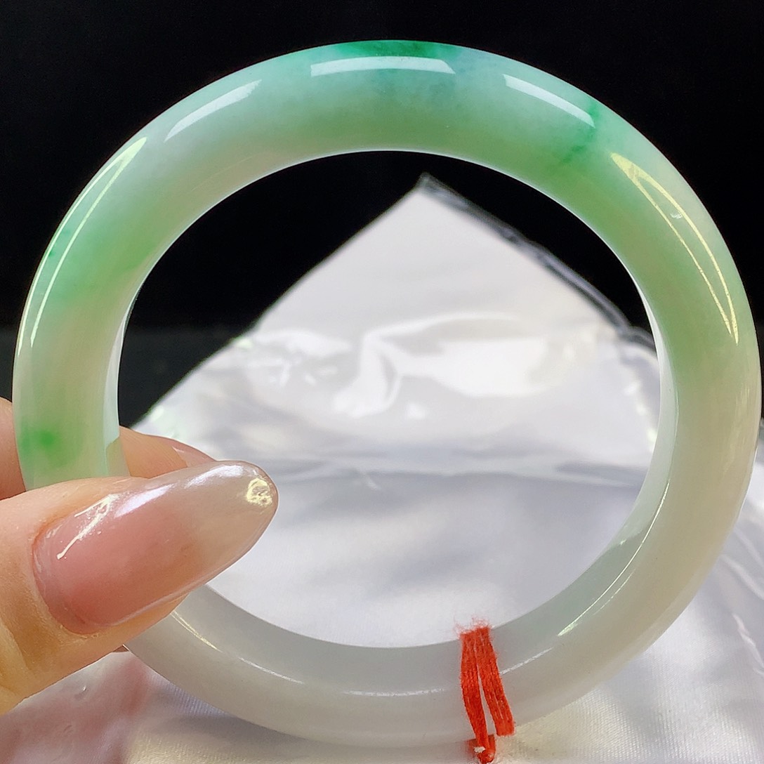 翡翠手镯未镶嵌天然翡翠1303