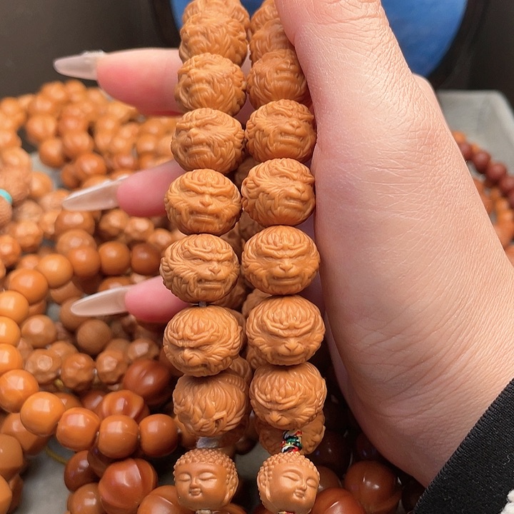 【闪购商品】手串猴头核桃石****?