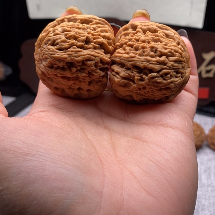 一***丫文玩核桃吊坠南疆石