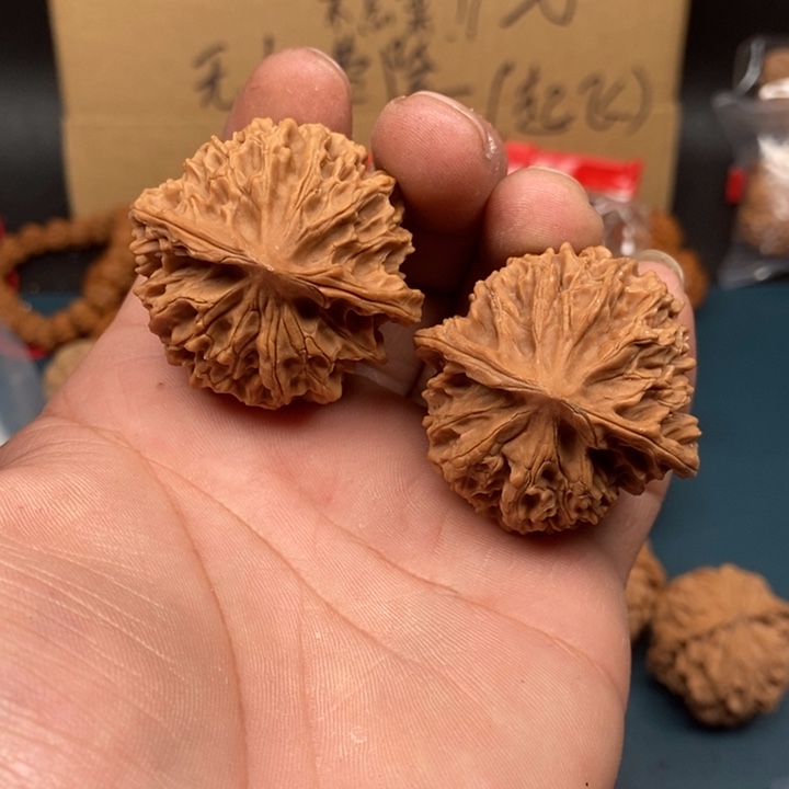一***福吊坠文玩核桃文玩核桃血灯笼，
