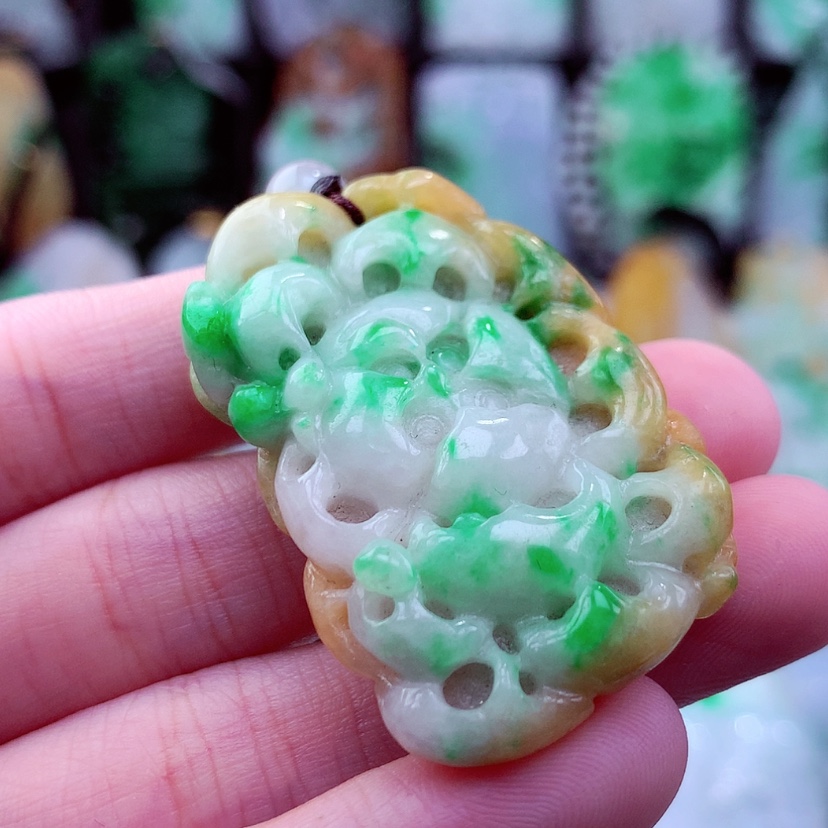 【闪购商品】翡翠颈饰未镶嵌挂件