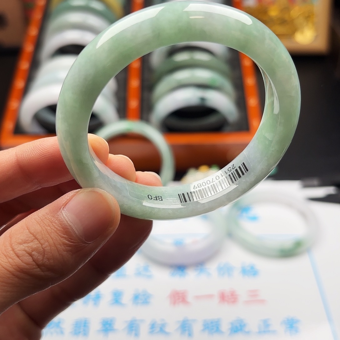 翡翠未镶嵌手镯5556x4 99