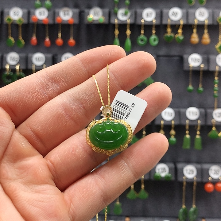 和田玉颈饰18K金镶嵌