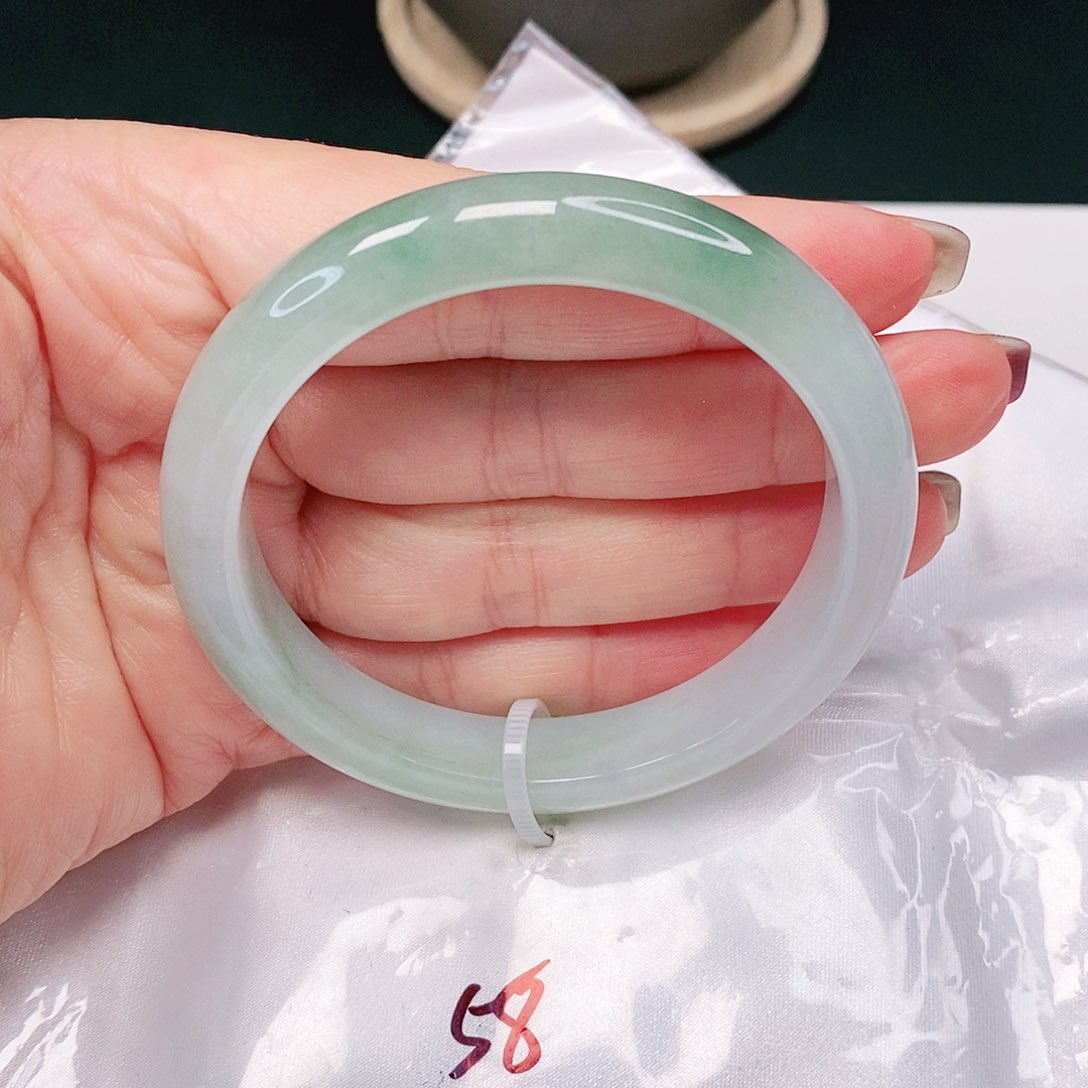 【闪购商品】翡翠手镯未镶嵌正