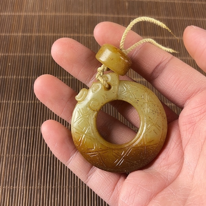 龍***～和田玉未镶嵌挂件
