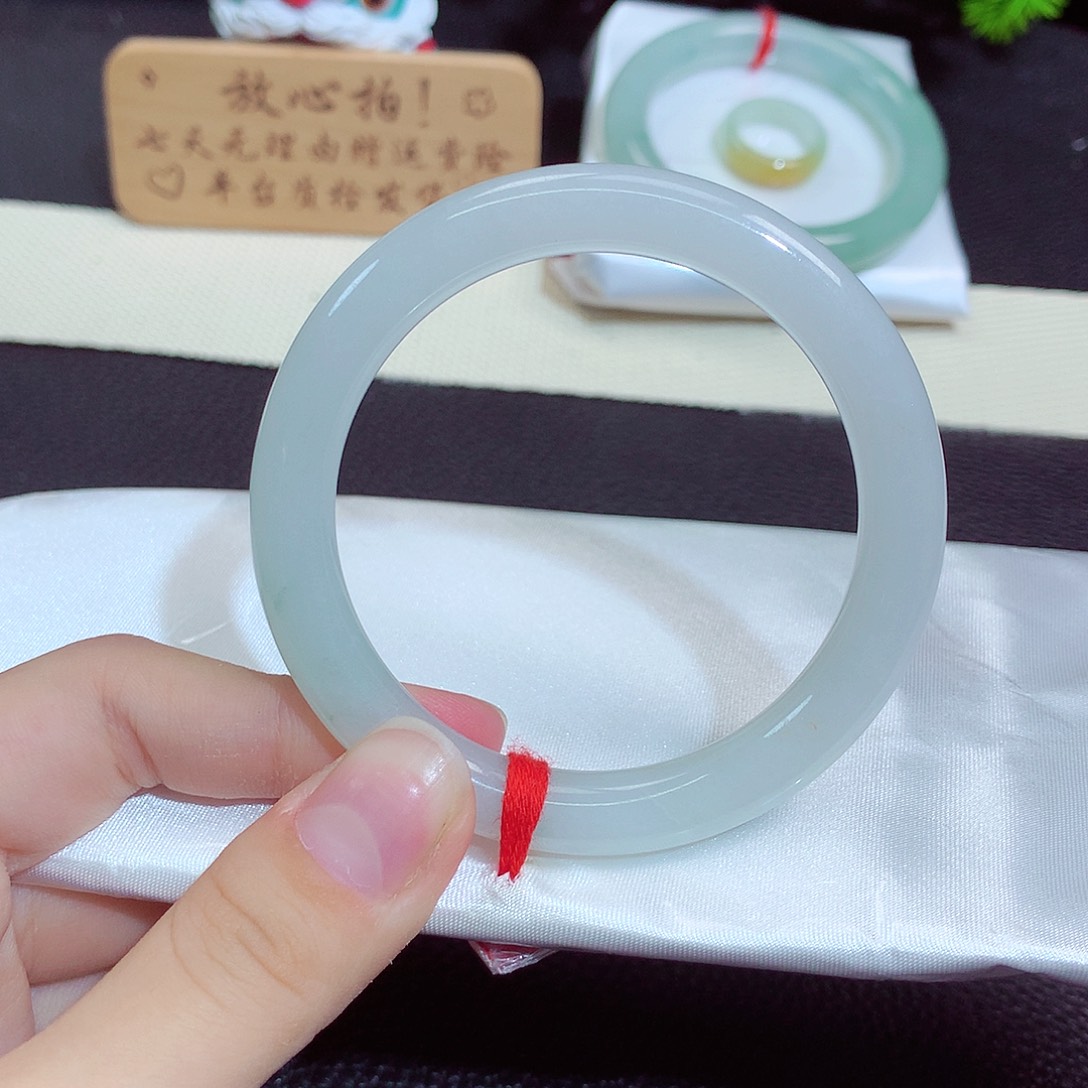 翡翠未镶嵌手镯603