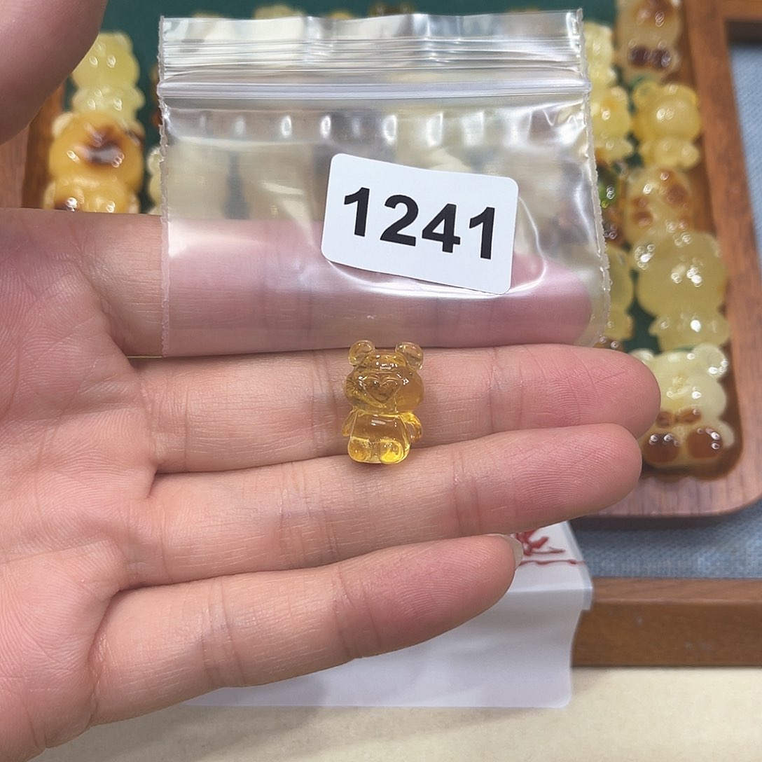 琥珀珠宝奇石未镶嵌