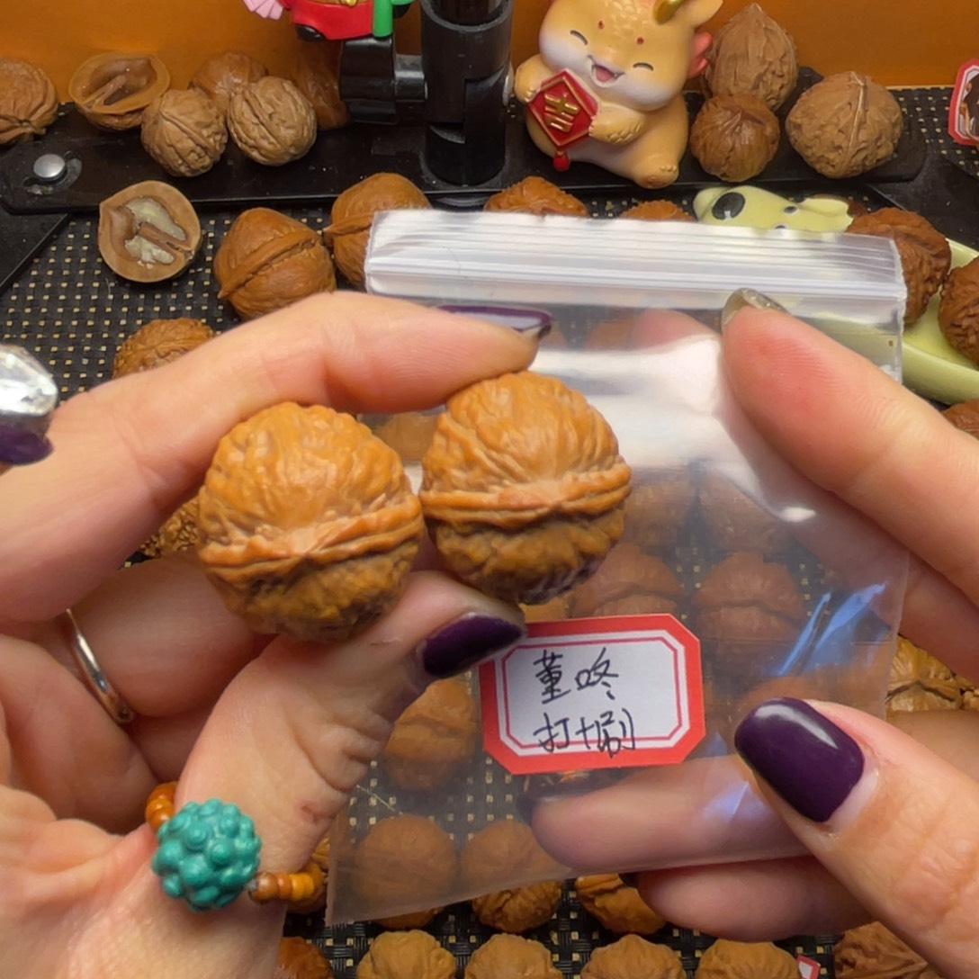 董***咚文玩核桃吊坠28尺全品小寿桃