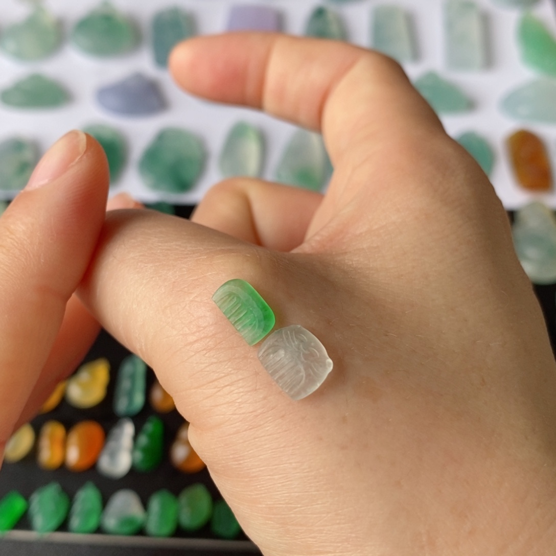 定制翡翠未镶嵌梳子