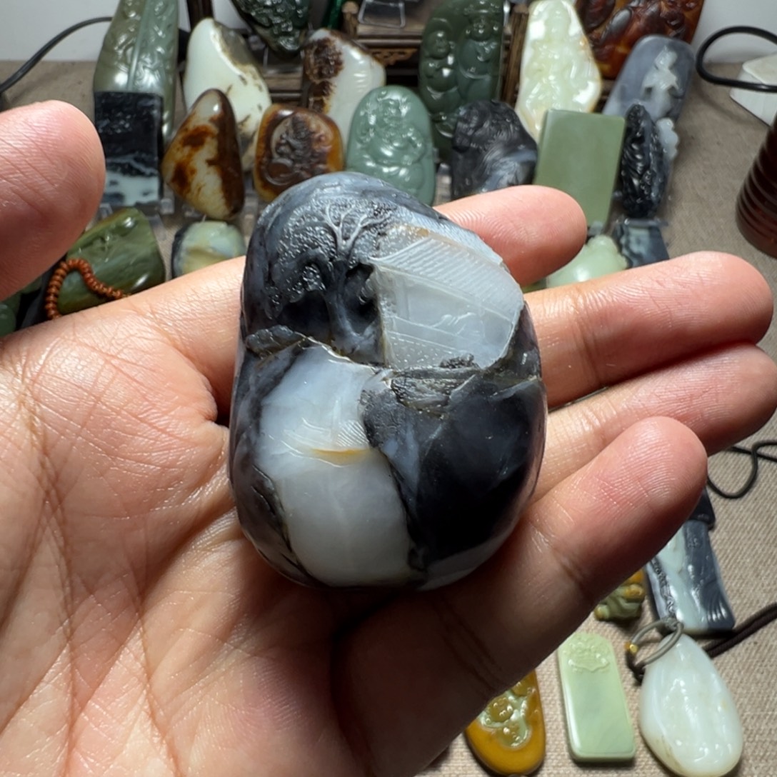 和田玉未镶嵌挂件山水