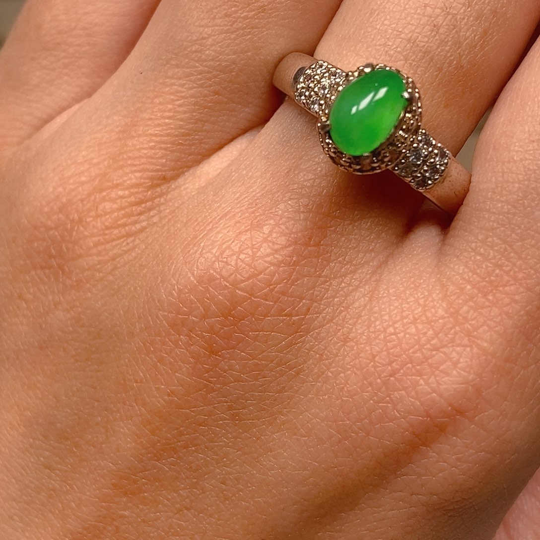 翡翠戒指未镶嵌绿蛋面