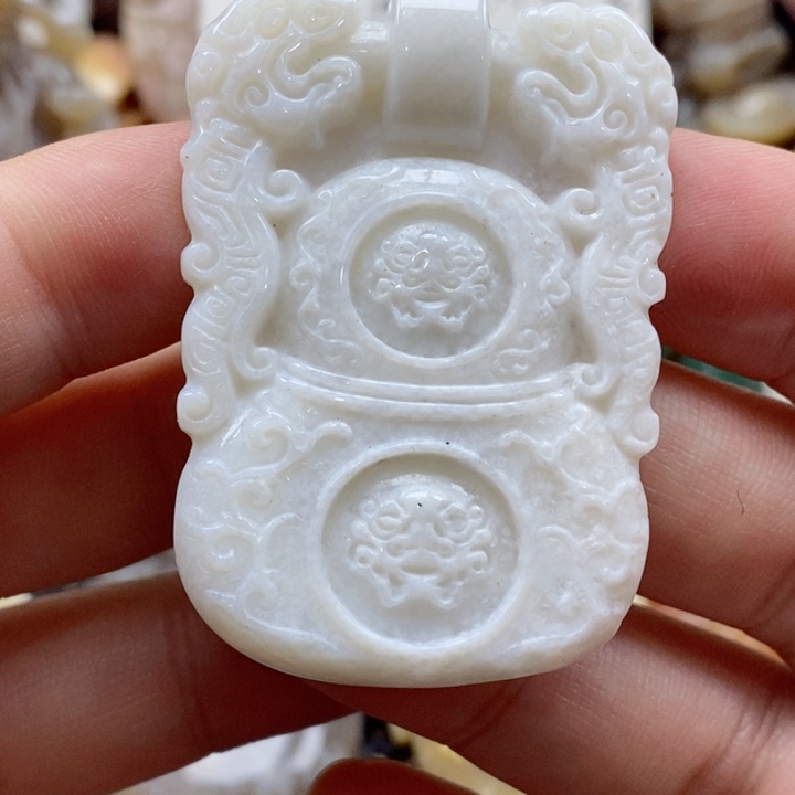 硅化珊瑚（珊瑚玉）颈饰未镶嵌