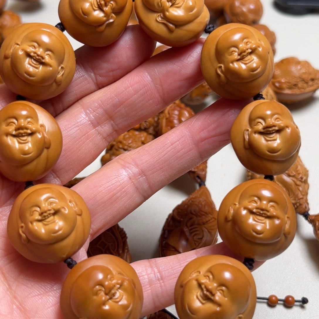 橄榄核吊坠似**爱水晶核笑佛