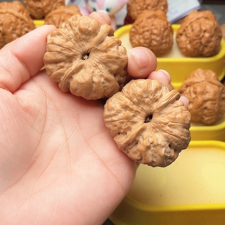 木质类?文玩核桃蛤蟆