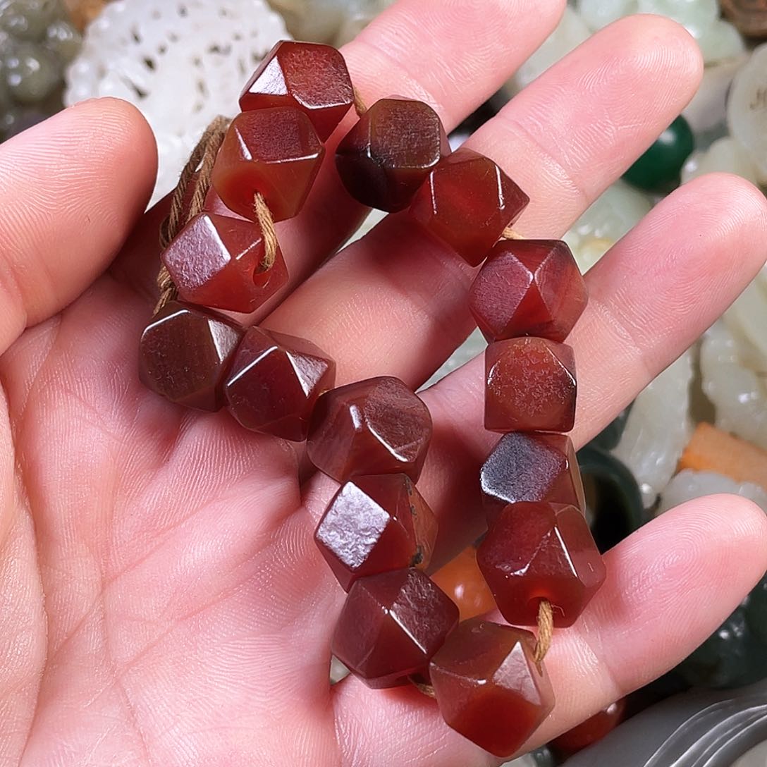 玛瑙/玉髓颈饰未镶嵌