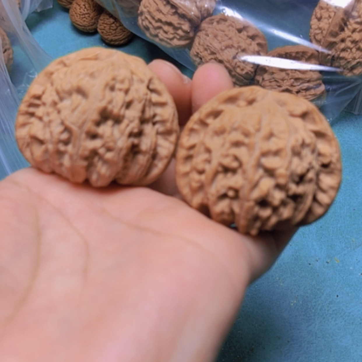 【闪购商品】核桃把件42.5闷白修肚