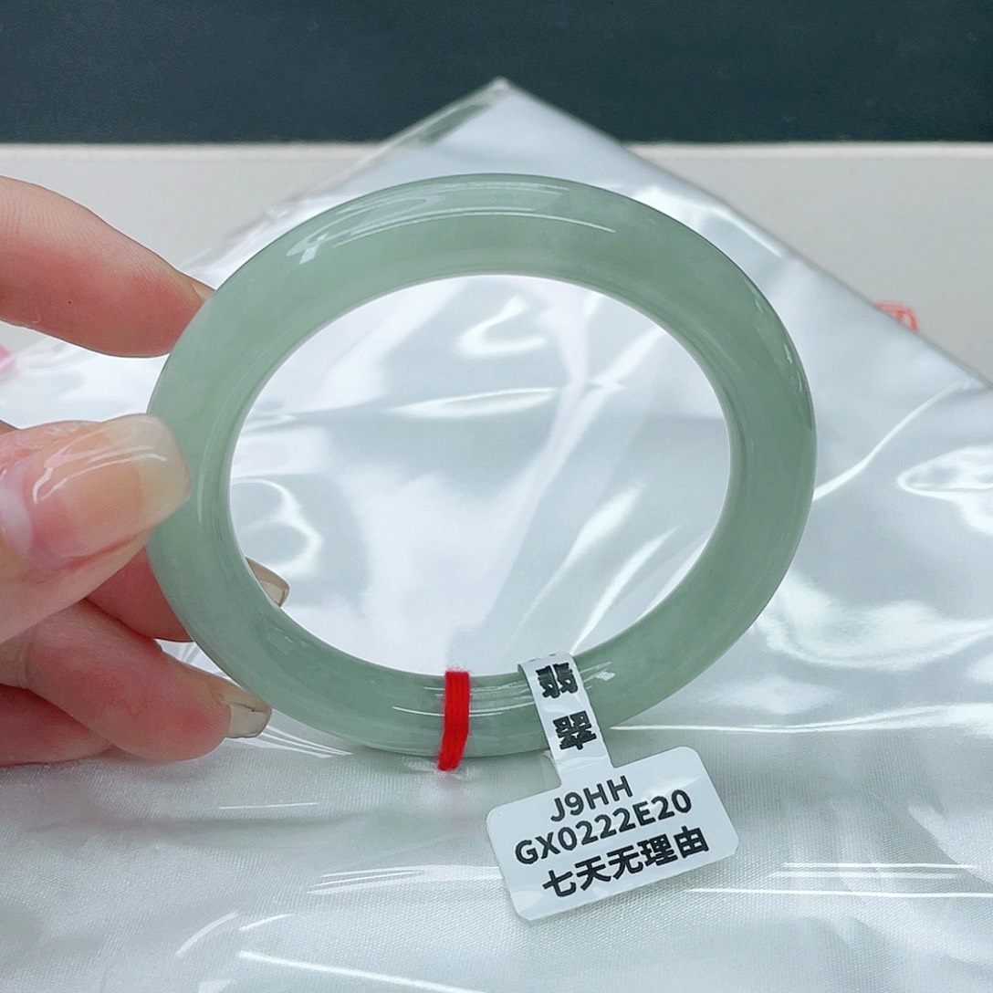 翡翠手镯未镶嵌圆55