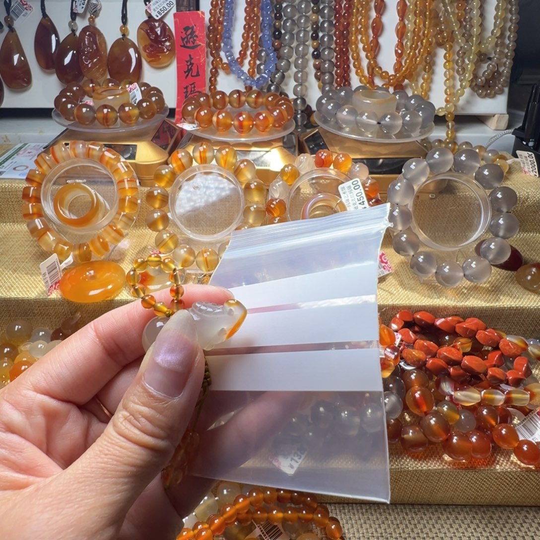 亦***见玛瑙/玉髓合金颈饰1