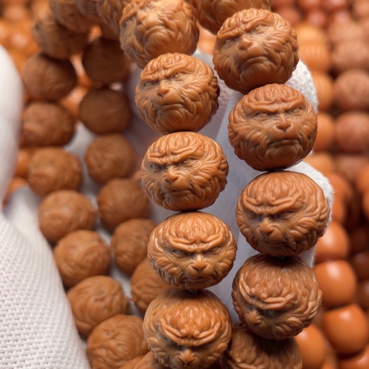 猴头核桃吊坠刘*兵斗战胜佛