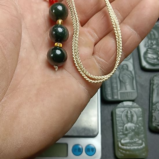 和田玉未镶嵌颈饰