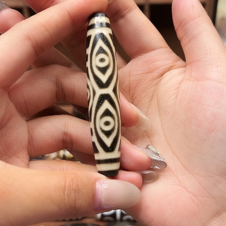 玛瑙/玉髓颈饰未镶嵌情**堪