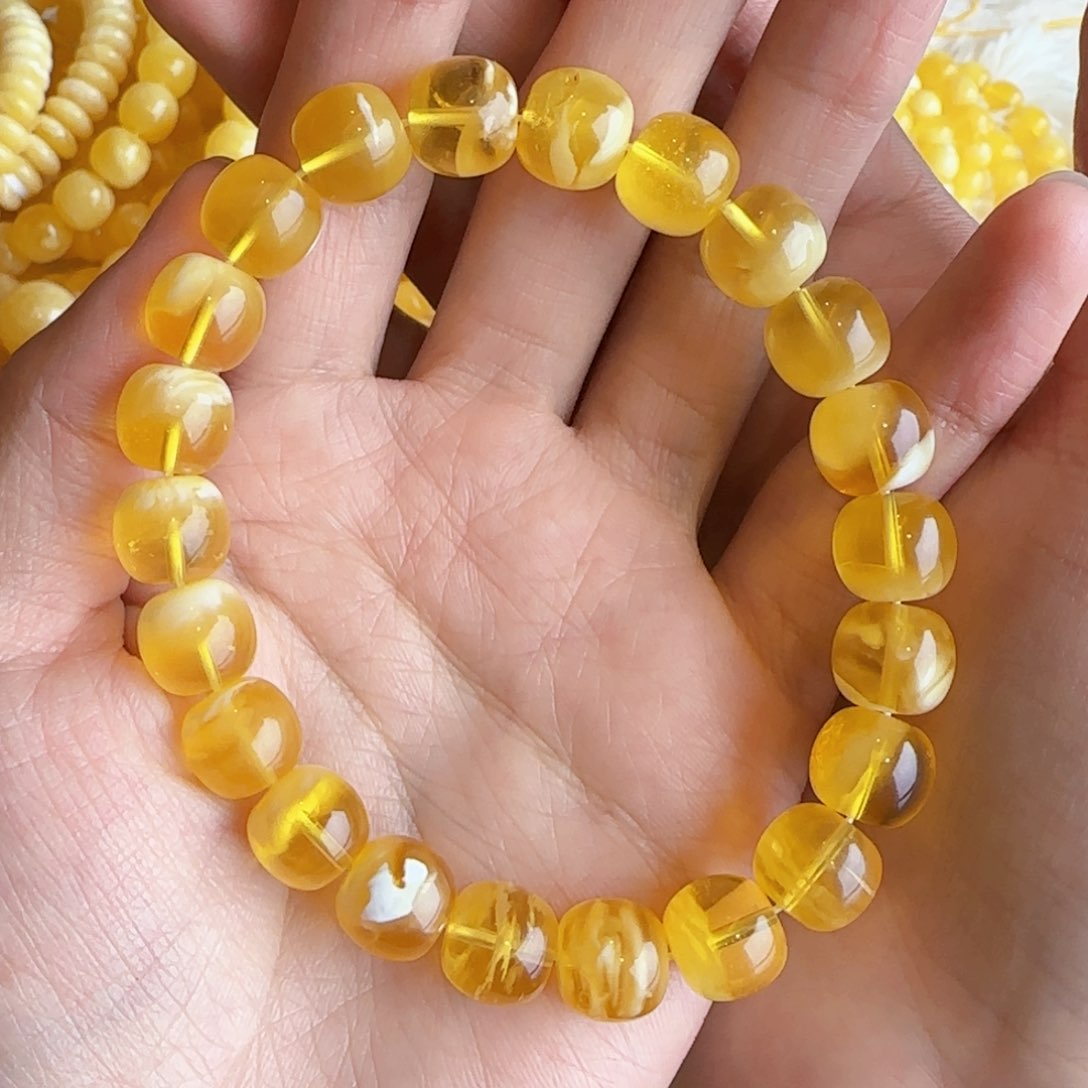 蜜蜡裸石未镶嵌蜜蜡