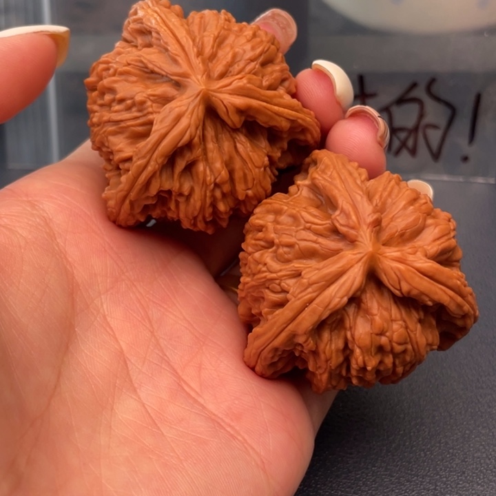 大***司吊坠文玩核桃白狮子