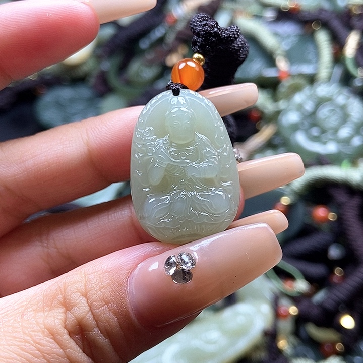 和田玉颈饰未镶嵌