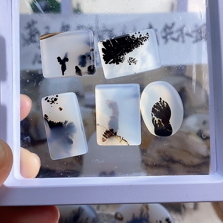 玛瑙/玉髓颈饰未镶嵌