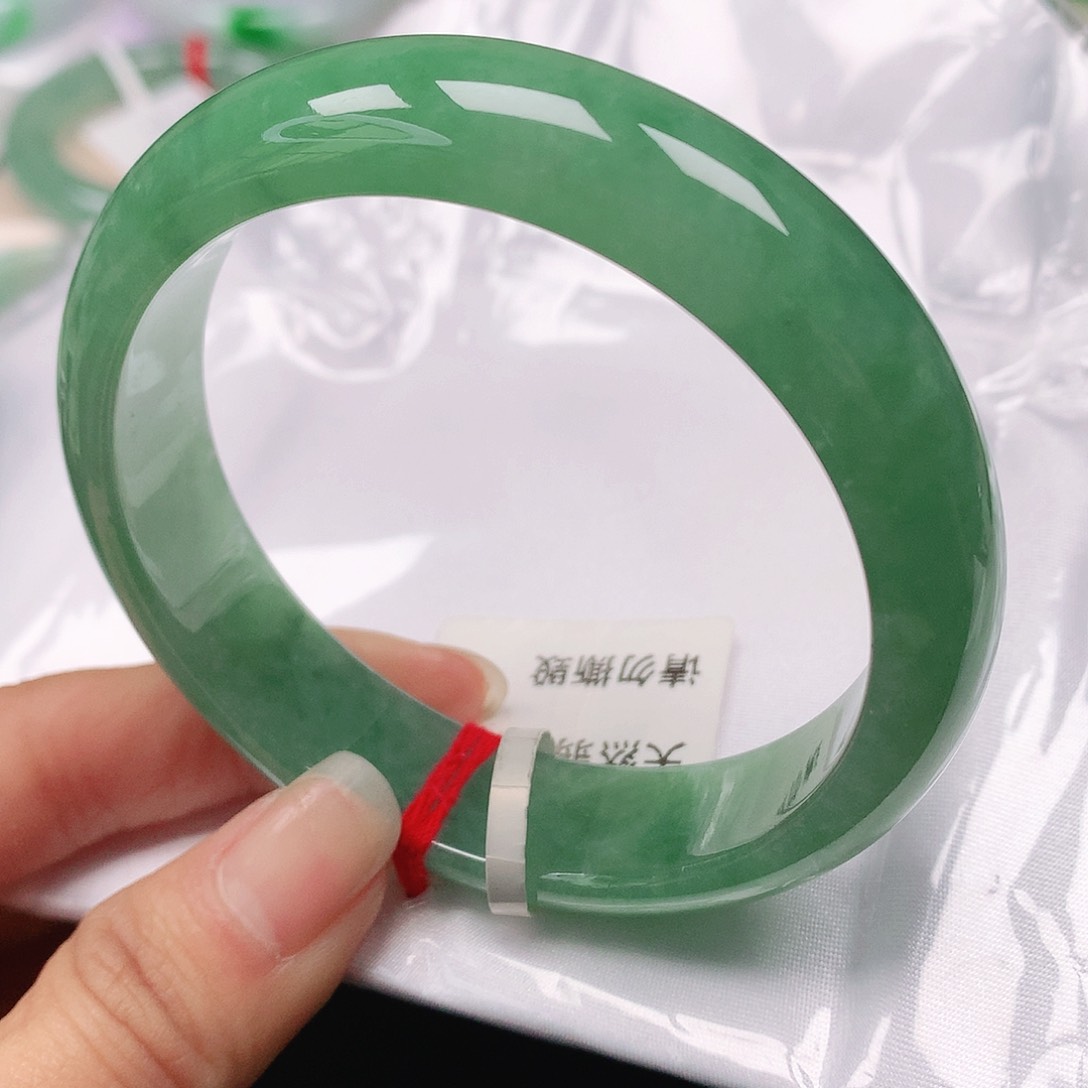 翡翠手镯未镶嵌天然翡翠手镯57