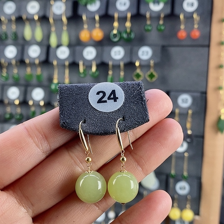 和田玉耳饰18K金镶嵌