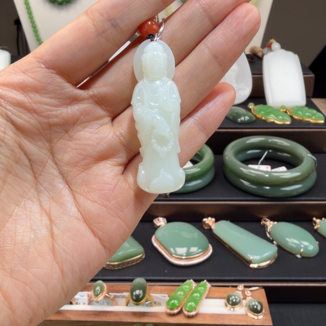 和田玉未镶嵌颈饰