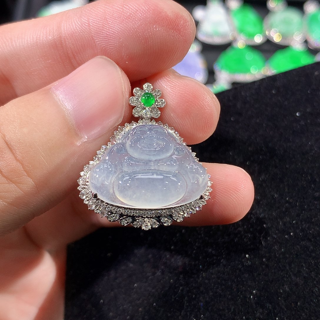 翡翠18K金镶嵌颈饰