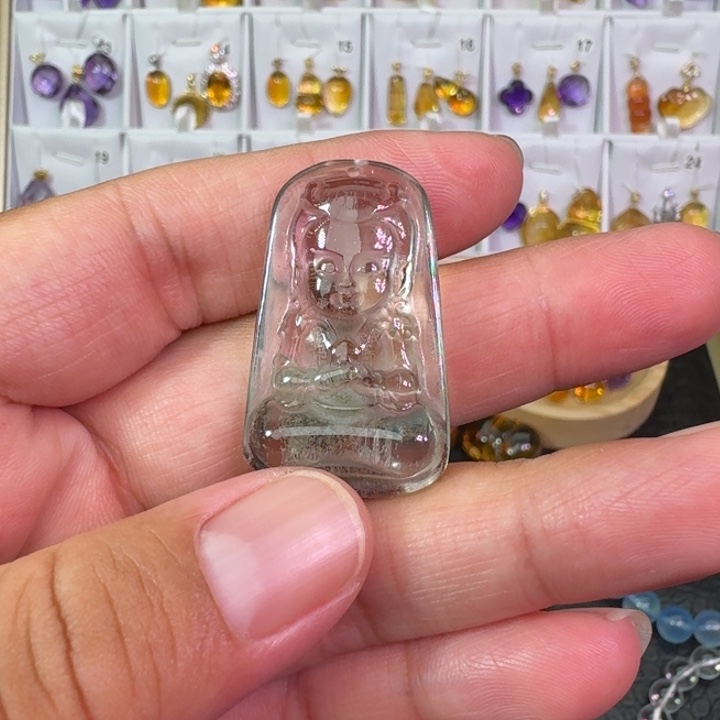 未镶嵌颈饰水晶吊坠