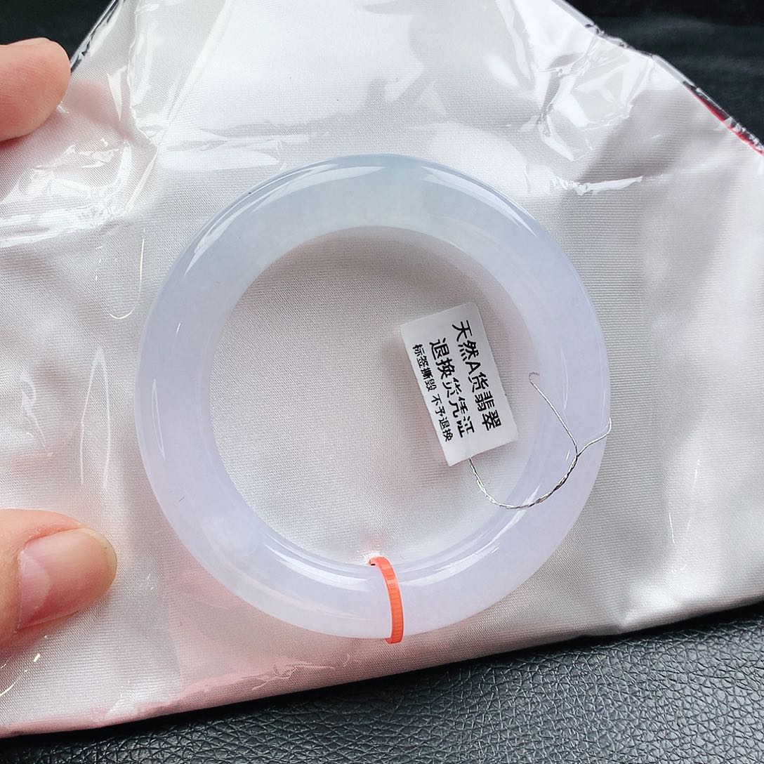 翡翠手镯未镶嵌天然翡翠手镯