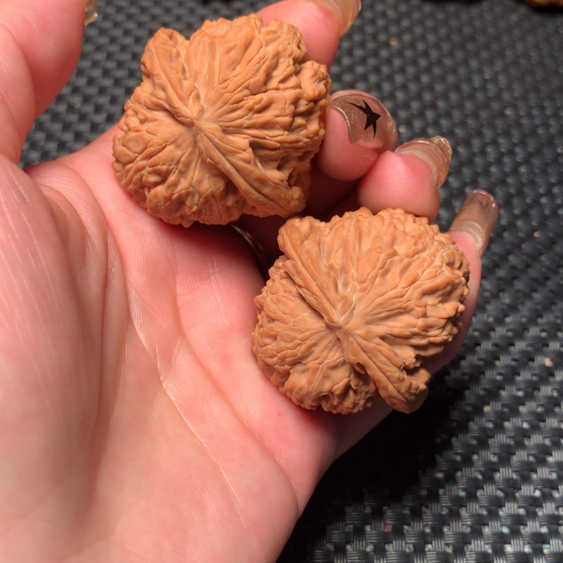 【闪购商品】文玩核桃吊坠白狮子