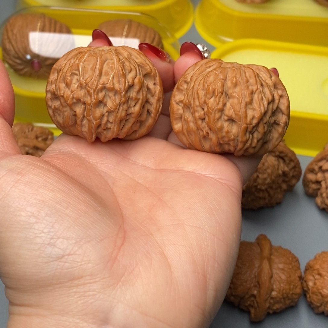 文玩核桃把件42全品磨盘