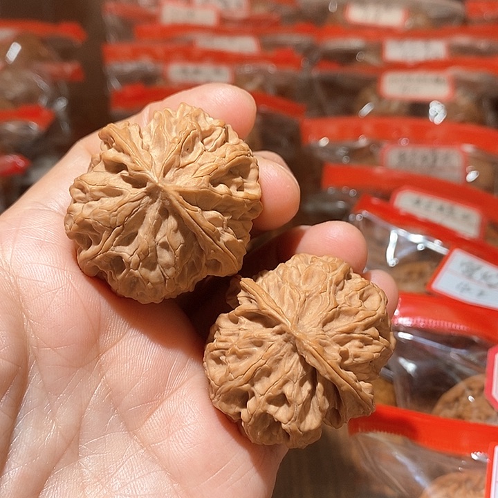 文玩核桃吊坠有**苦苹果园