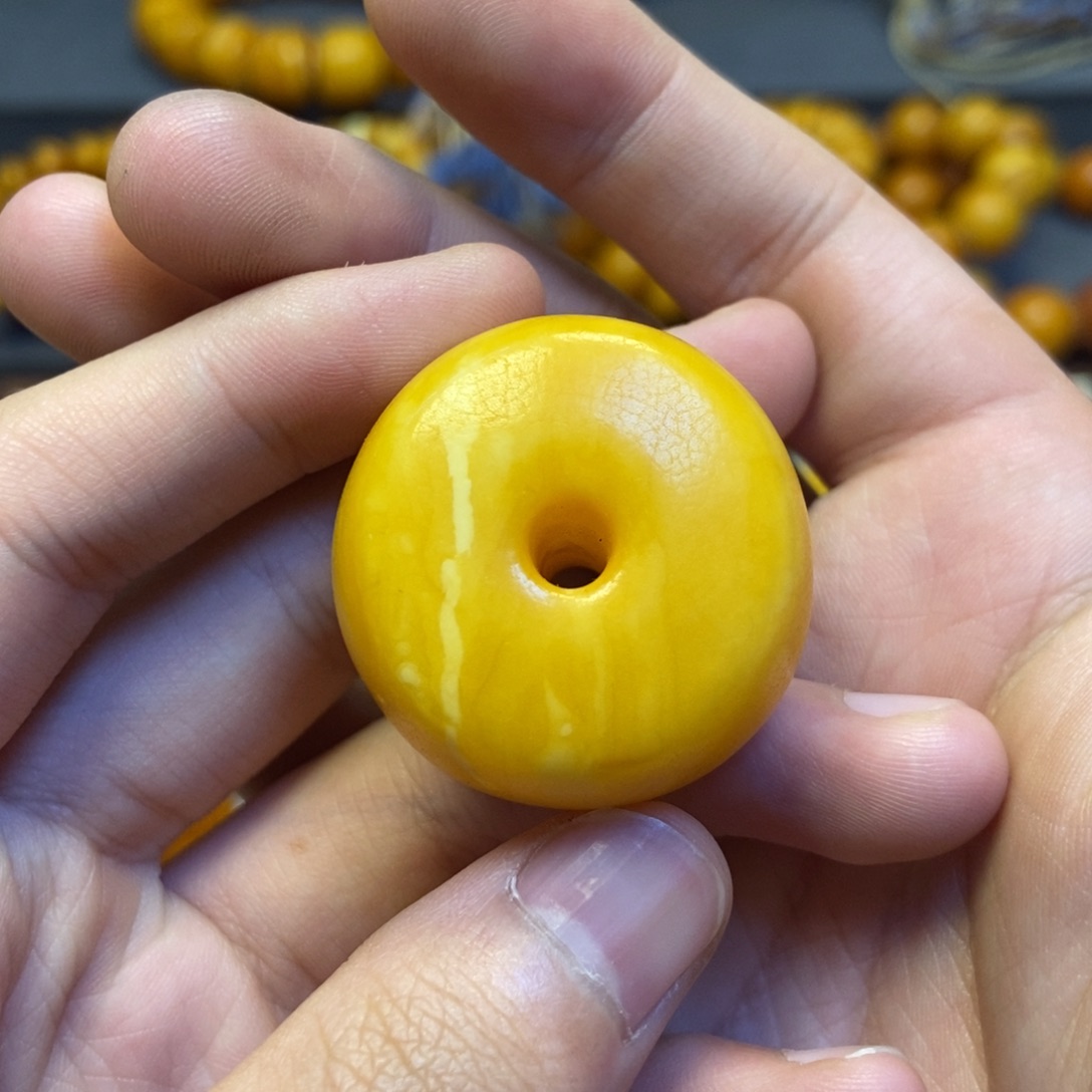 未镶嵌琥珀珠宝奇石