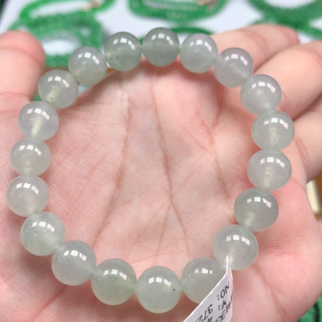 翡翠手链未镶嵌翡翠